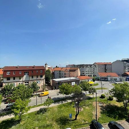 Penny Stan Na Dan Bijeljina Exterior foto